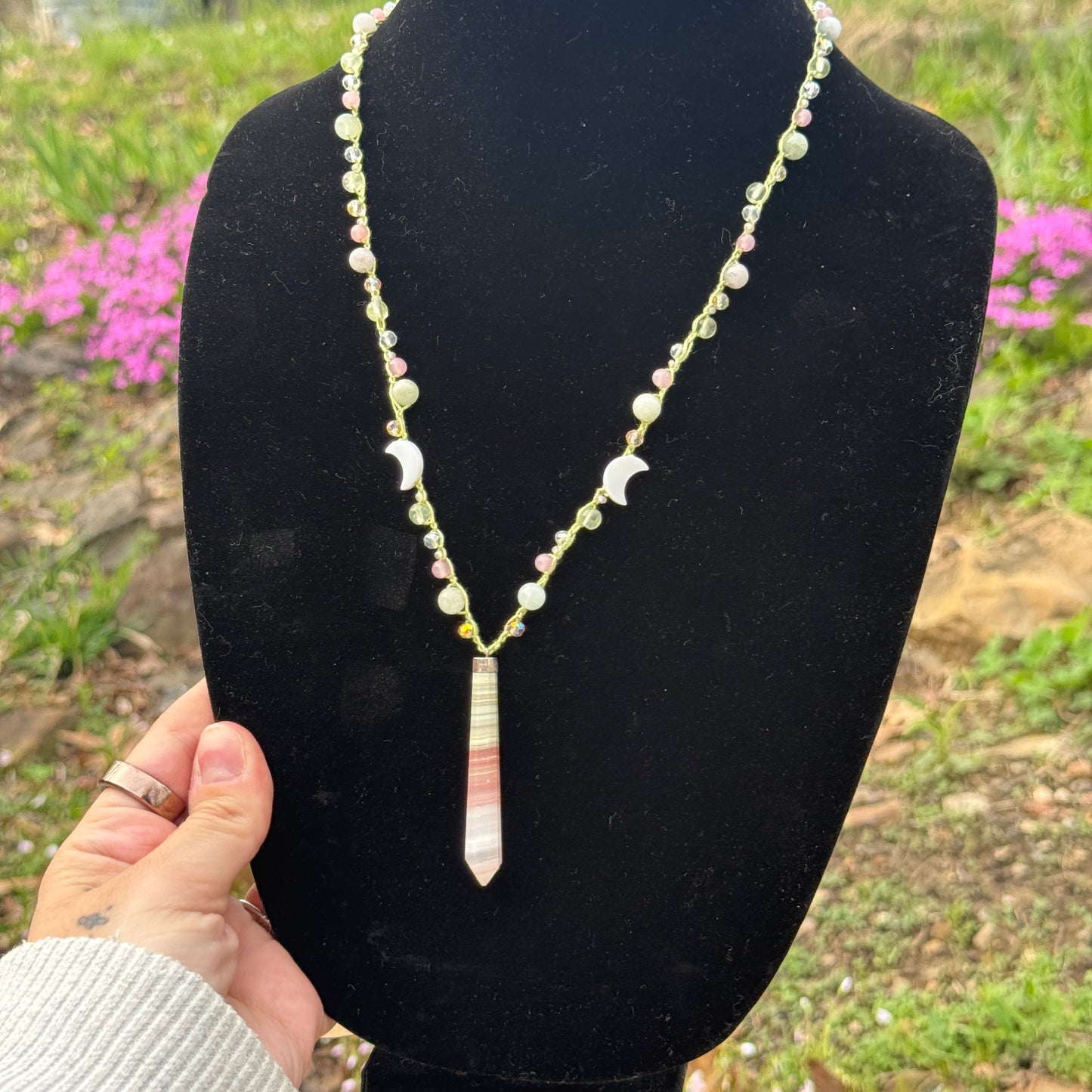 Agate Moon Crochet Neclace