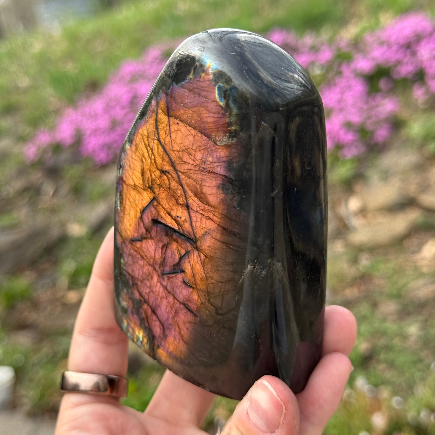 Labradorite Cut Base