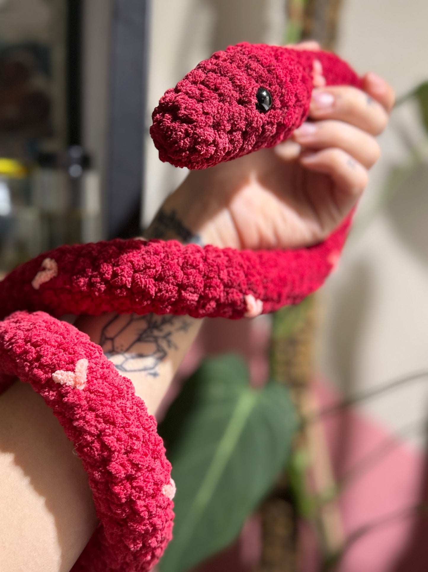 Ombré Heart Snake